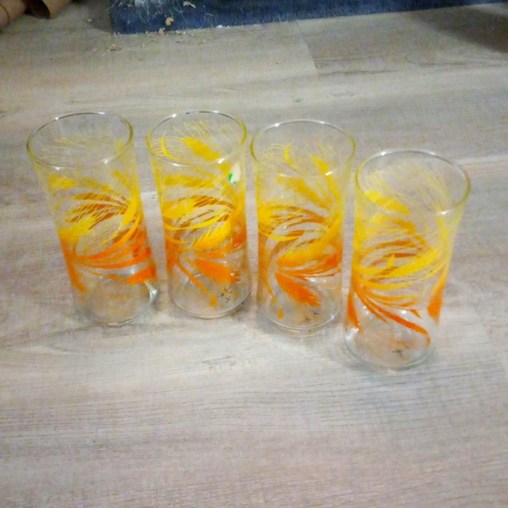 Set of 4 vintage Libby Wheat Grass Tumblers